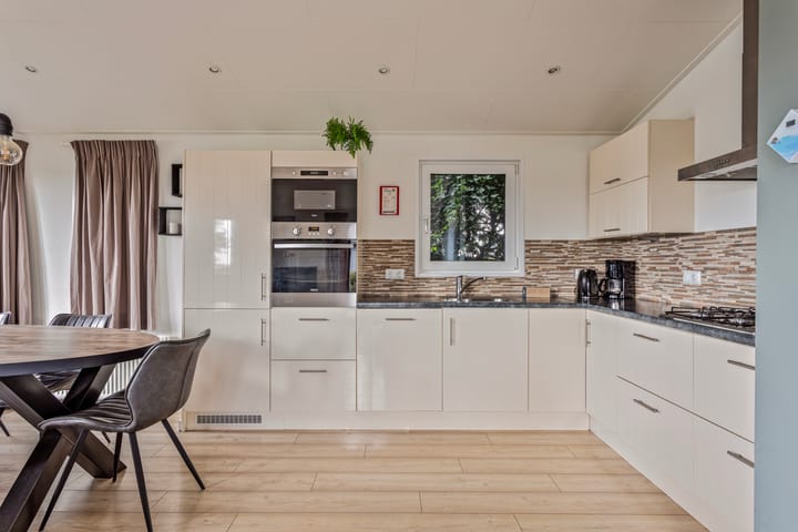 Foto 4 van Rijksstraatweg 186-302