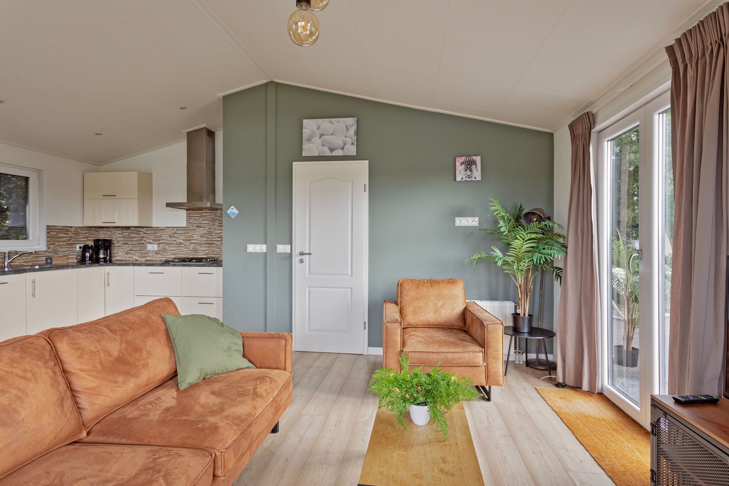 Foto 10 van Rijksstraatweg 186-302