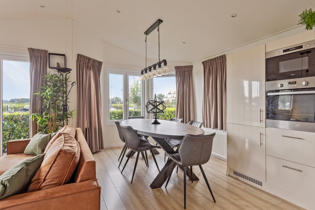 Foto 11 van Rijksstraatweg 186-302