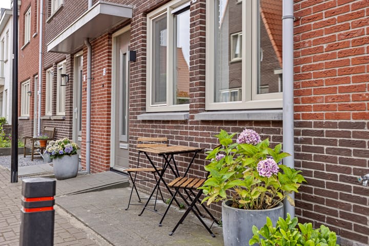 Foto 4 van Angstelhof 13