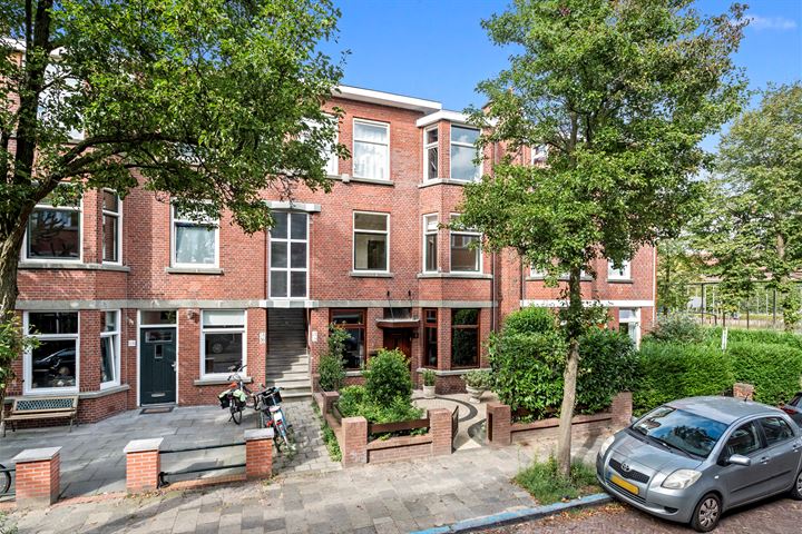 View photo 1 of van Gaesbekestraat 10