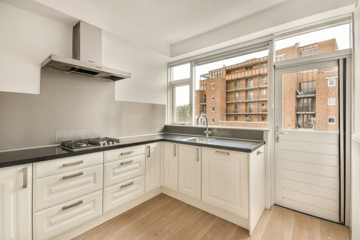 Foto 8 van Westzijde 110-A