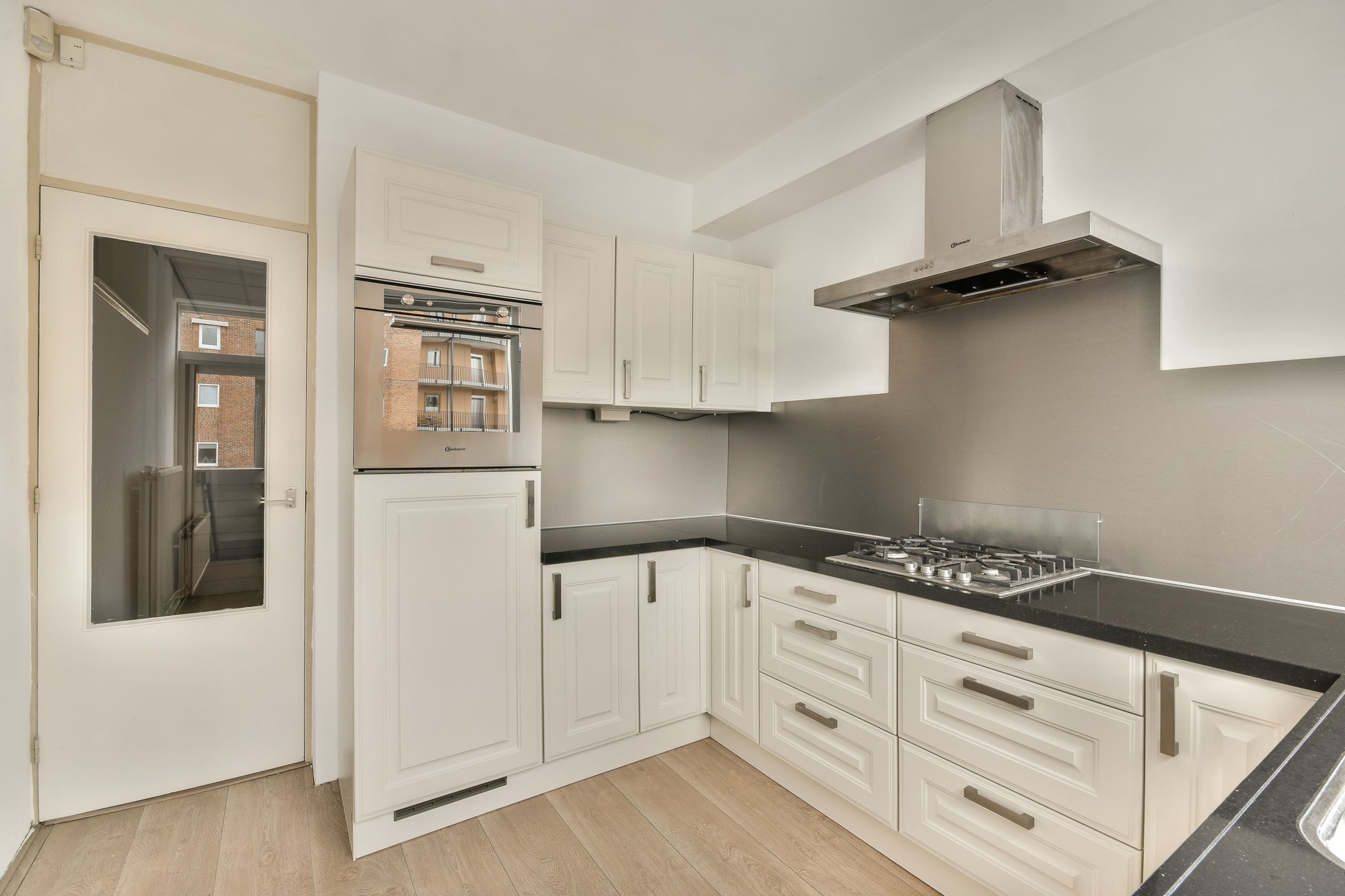 Foto 9 van Westzijde 110-A