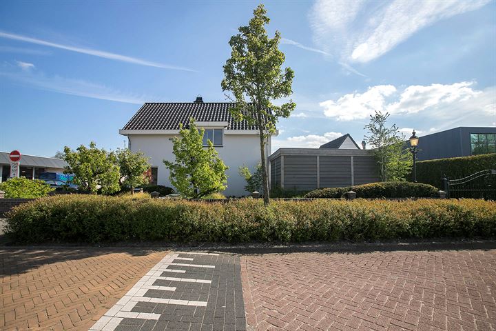 View photo 35 of Bentinckstraat 38