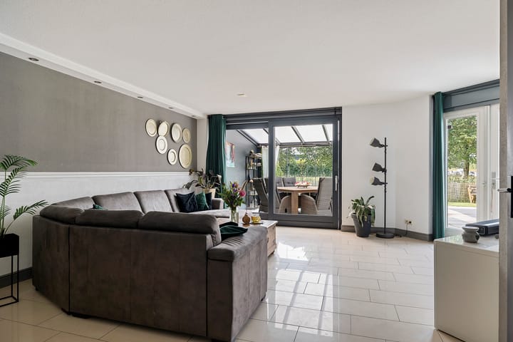 Photo 10 of Jaap ter Haarstraat 2