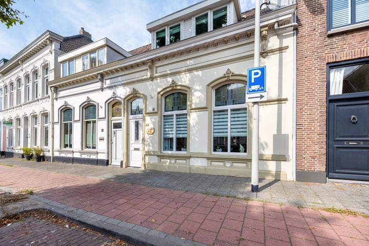 Bekijk foto 3 van Auvergnestraat 12