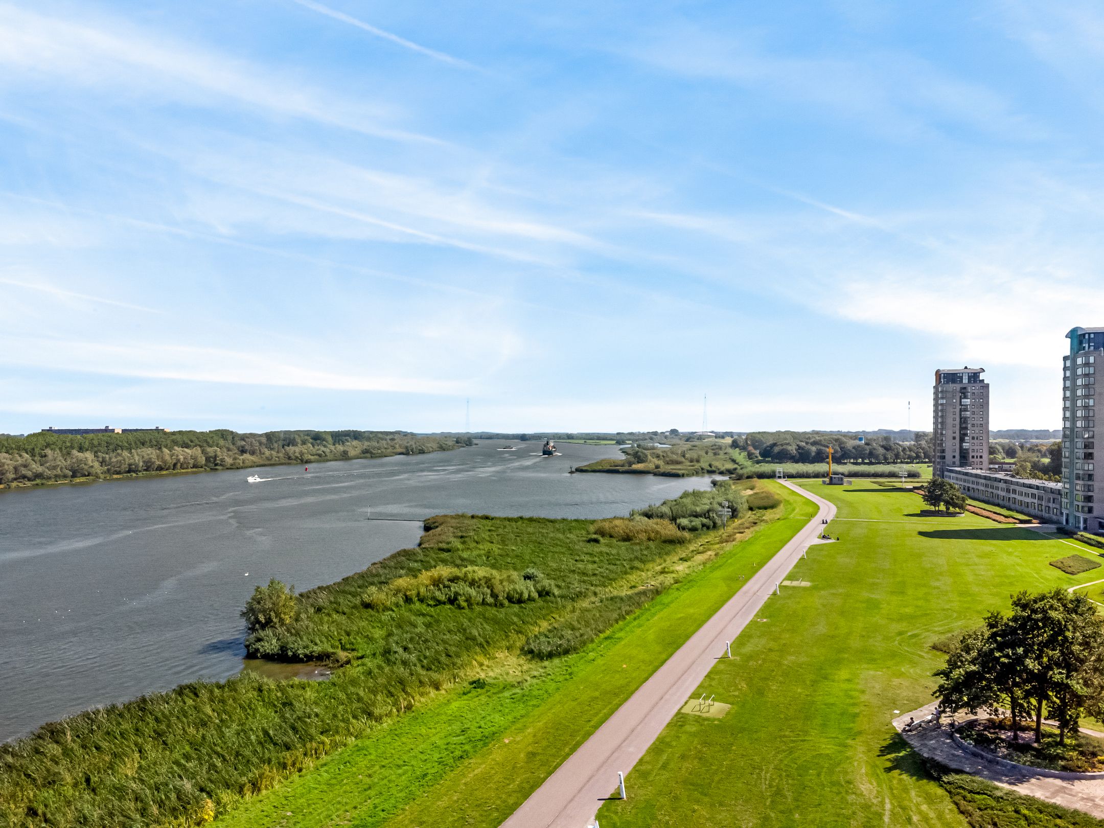 Foto 42 van Maasboulevard 92-A