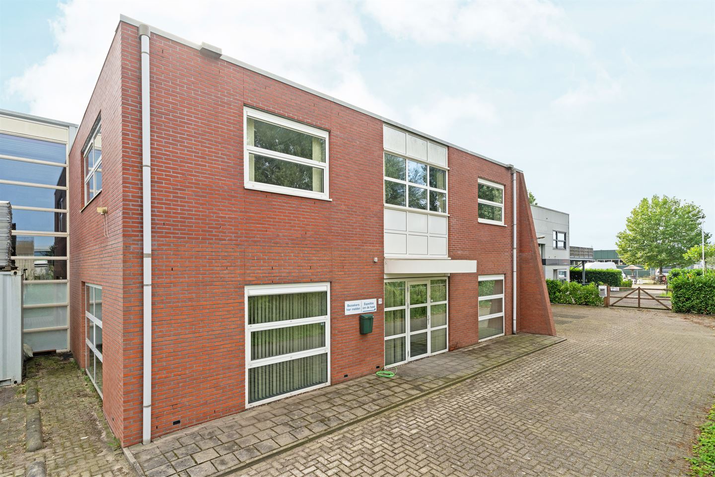 Bekijk foto 1 van Jutlandsestraat 19