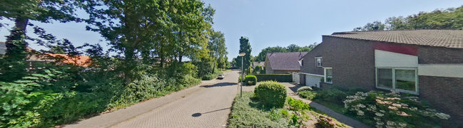 Bekijk 360° foto van Voortuin van Logterheuvel 11