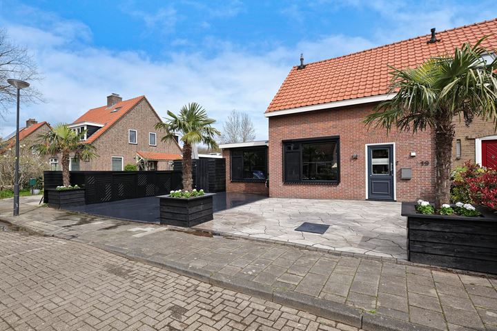 Bekijk foto 35 van Lindenlaan 19