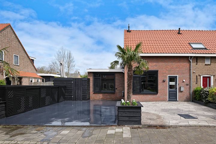 Bekijk foto 39 van Lindenlaan 19