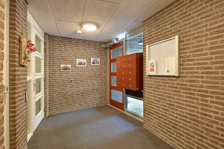 View photo 6 of Achterkerkstraat 58-B