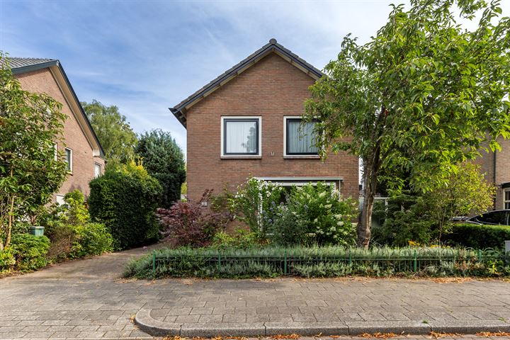 View photo 32 of Aquamarijnstraat 22