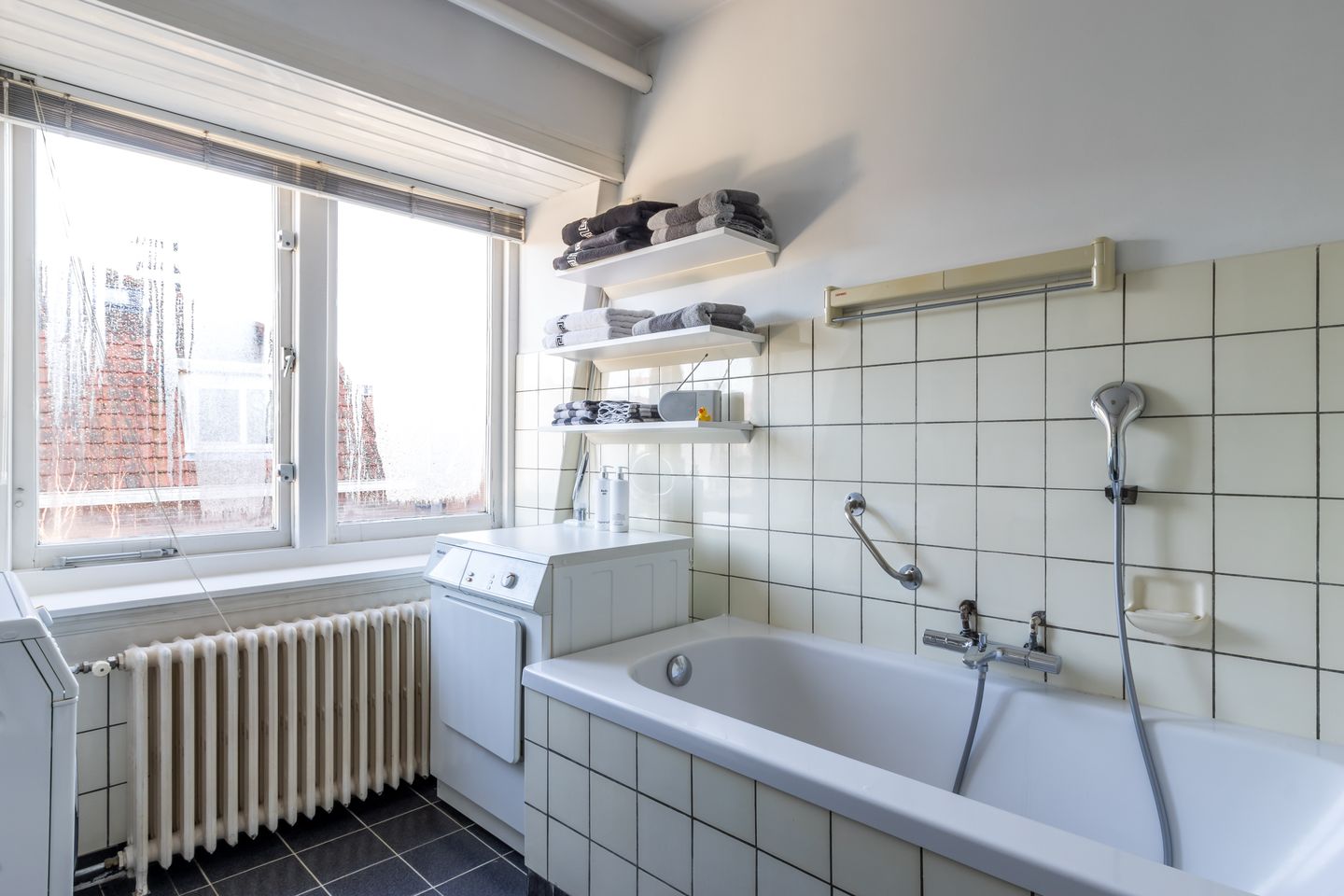 Foto 25 van Burgemeester de Raadtsingel 8*