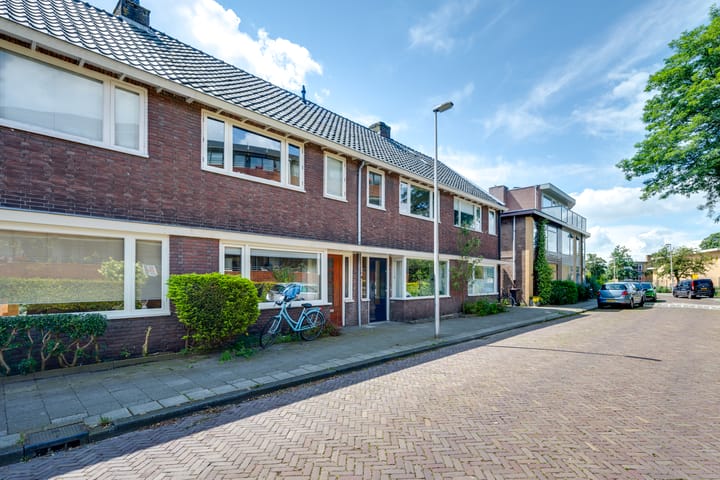 Photo 35 of M. van Meelstraat 45