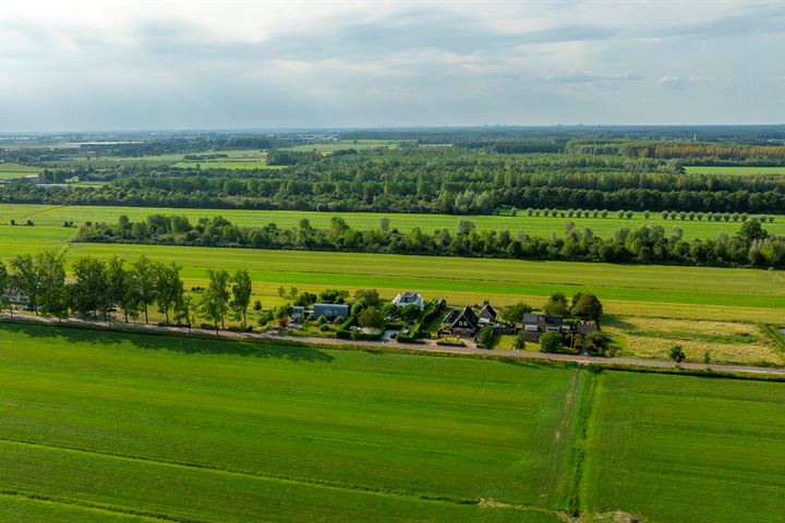 Bekijk foto 43 van Wijkerweg 31