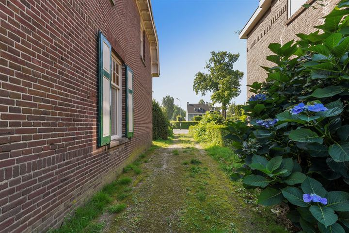 View photo 54 of Bredaseweg 343