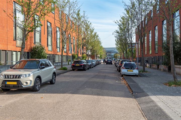 Bekijk foto 34 van Klaas van Reeuwijkstraat 27