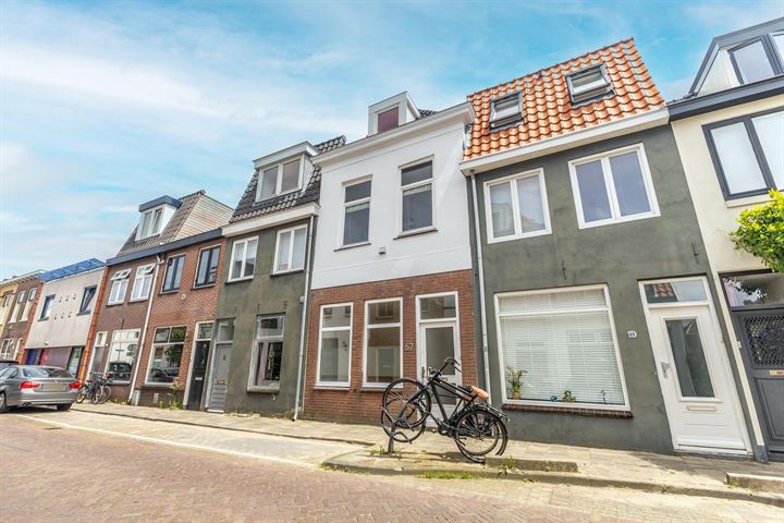 View photo 3 of Oranjeboomstraat 67