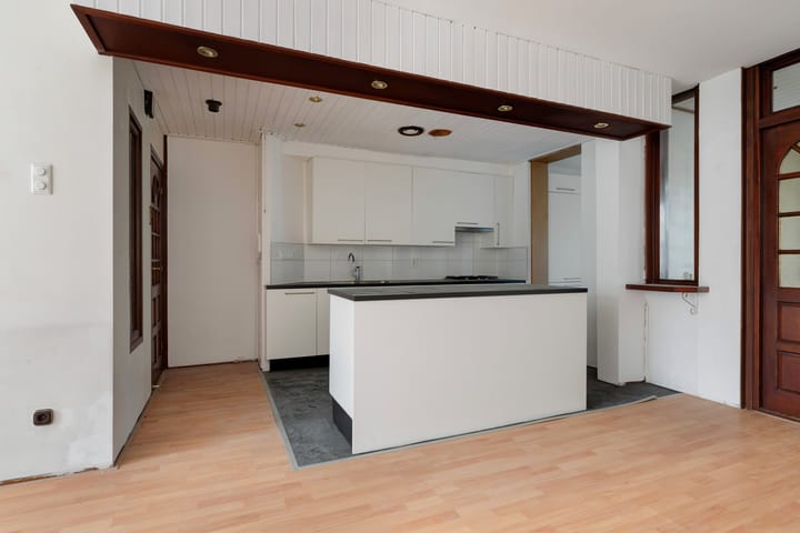 Photo 6 of Lange Hilleweg 63-A