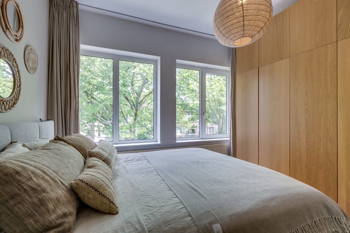 Foto 19 van Caan van Necklaan 202