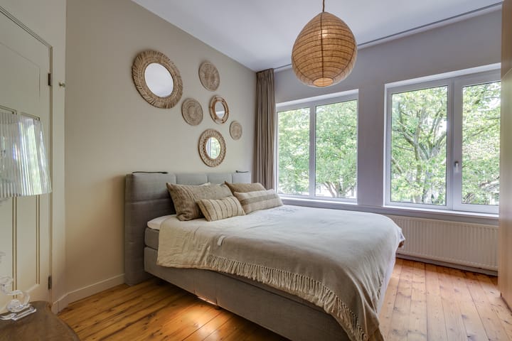 Foto 20 van Caan van Necklaan 202