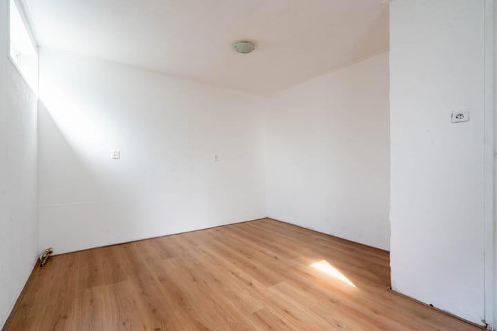 Foto 13 van Middenweg 16