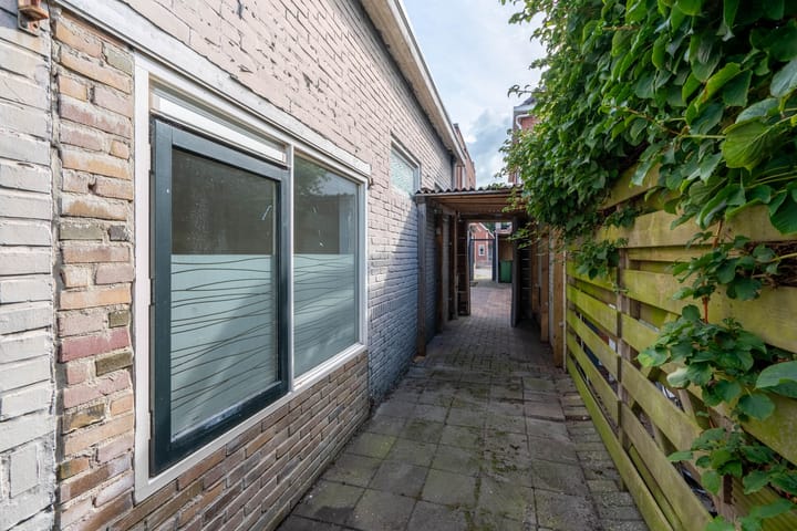 Foto 21 van Middenweg 16