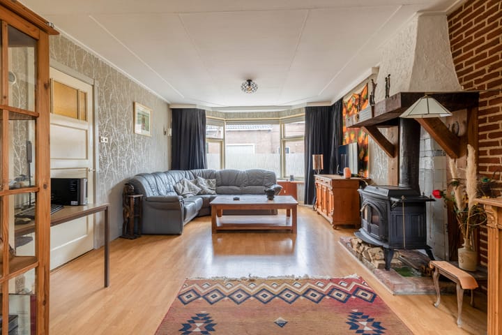 Photo 10 of Sint Odulphusstraat 4