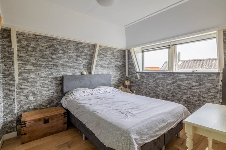 Photo 17 of Sint Odulphusstraat 4