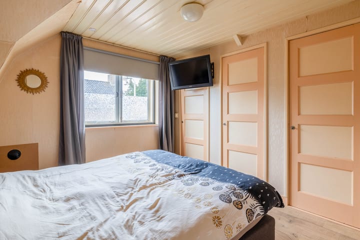 Photo 23 of Sint Odulphusstraat 4