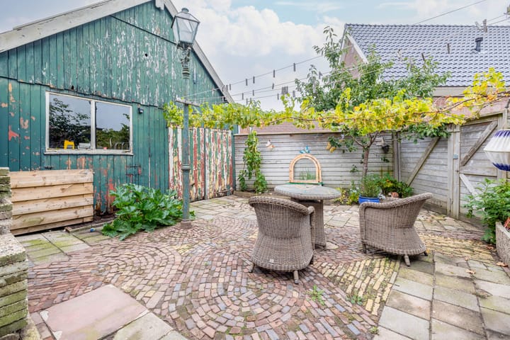 Photo 32 of Sint Odulphusstraat 4