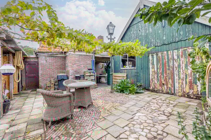 Photo 33 of Sint Odulphusstraat 4