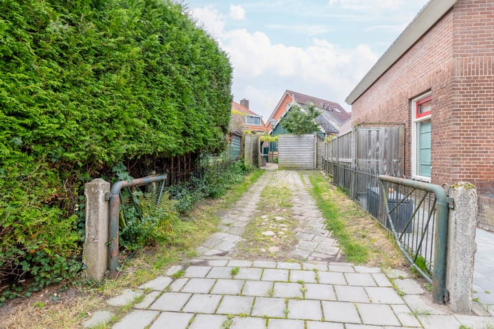 Photo 35 of Sint Odulphusstraat 4