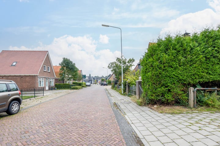 Bekijk foto 37 van Sint Odulphusstraat 4