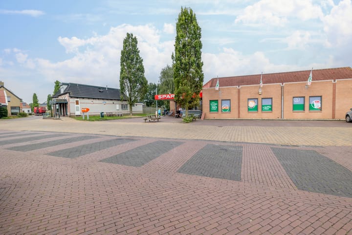 Photo 41 of Sint Odulphusstraat 4