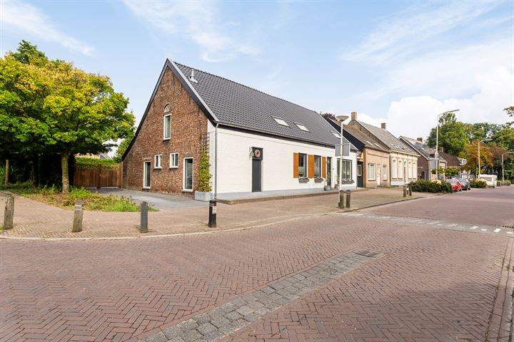 Bekijk foto 53 van Roosendaalsestraat 55