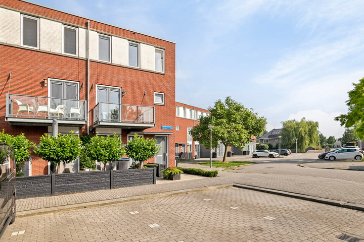 Bekijk foto 3 van Obelixstraat 45