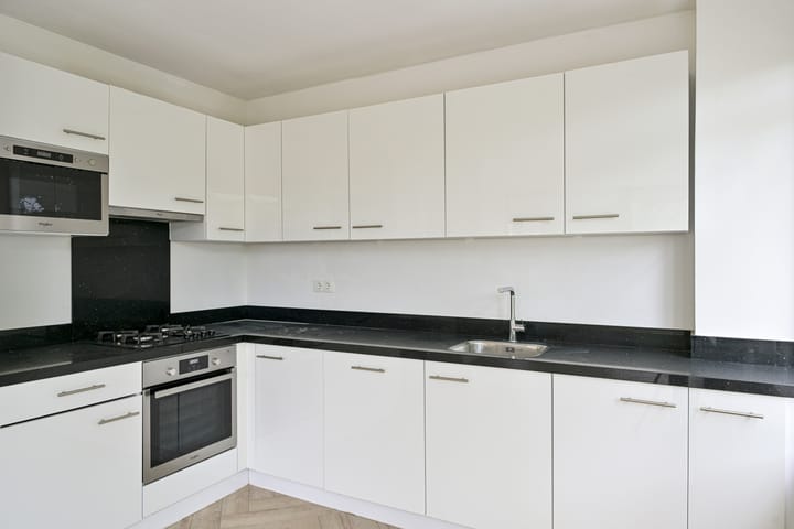 Foto 7 van Nobelstraat 131-02