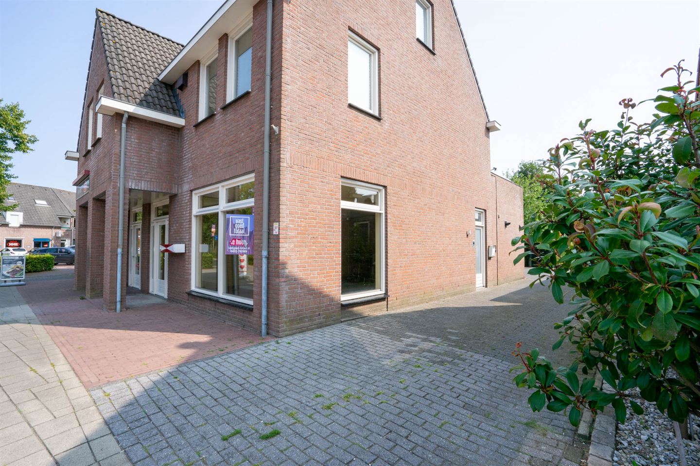 Bekijk foto 2 van Schoolstraat 25