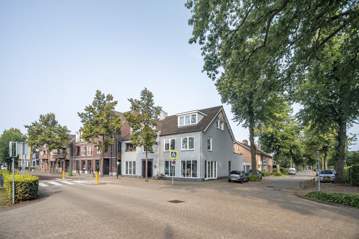 Bekijk foto 45 van Kloosterlaan 1