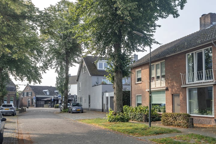 Bekijk foto 46 van Kloosterlaan 1