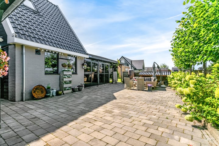 Foto 80 van Dronenlaantje 3