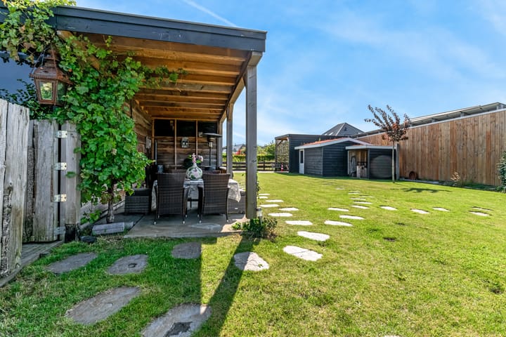 Foto 84 van Dronenlaantje 3