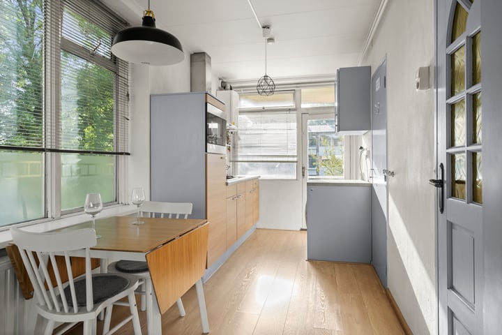 Bekijk foto 3 van Bernhardstraat 53-I