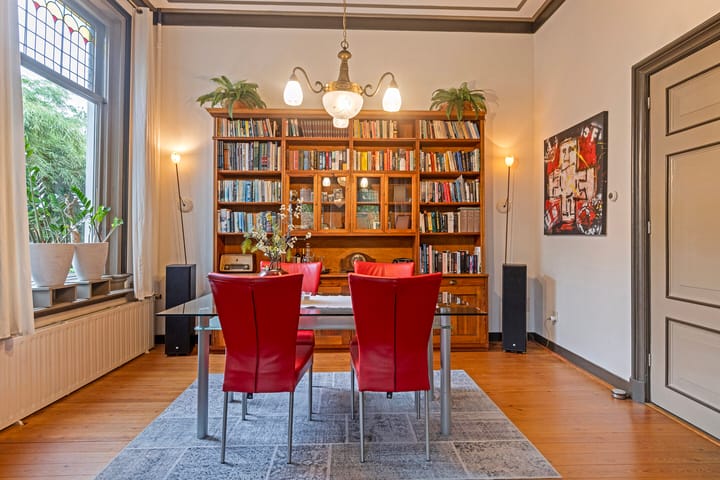 Photo 11 of Stationsweg 15