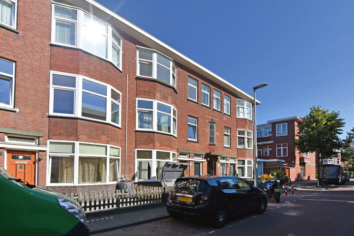 Bekijk foto 1 van Ermelostraat 73