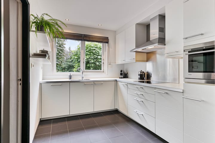 Foto 4 van van Middelhovenstraat 36