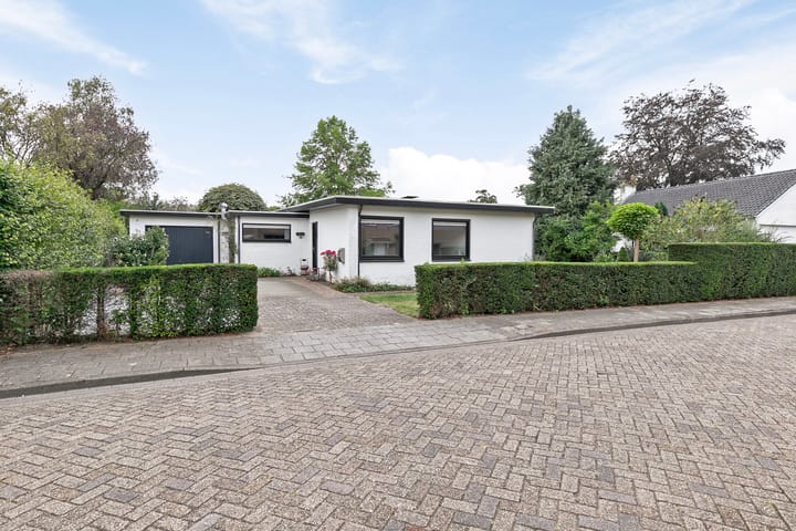 Foto 7 van van Middelhovenstraat 36