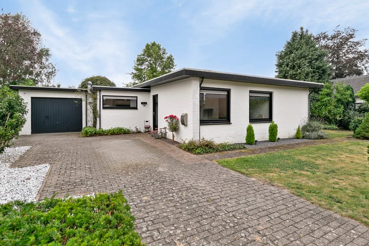 Foto 9 van van Middelhovenstraat 36